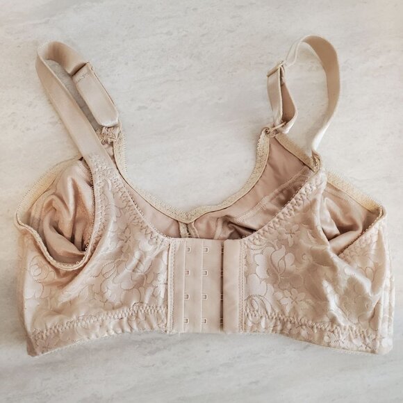 Bali Bra 34DD‎ Wireless Adjustable straps Unpadded Beige Lace Lightweight - Picture 4 of 11